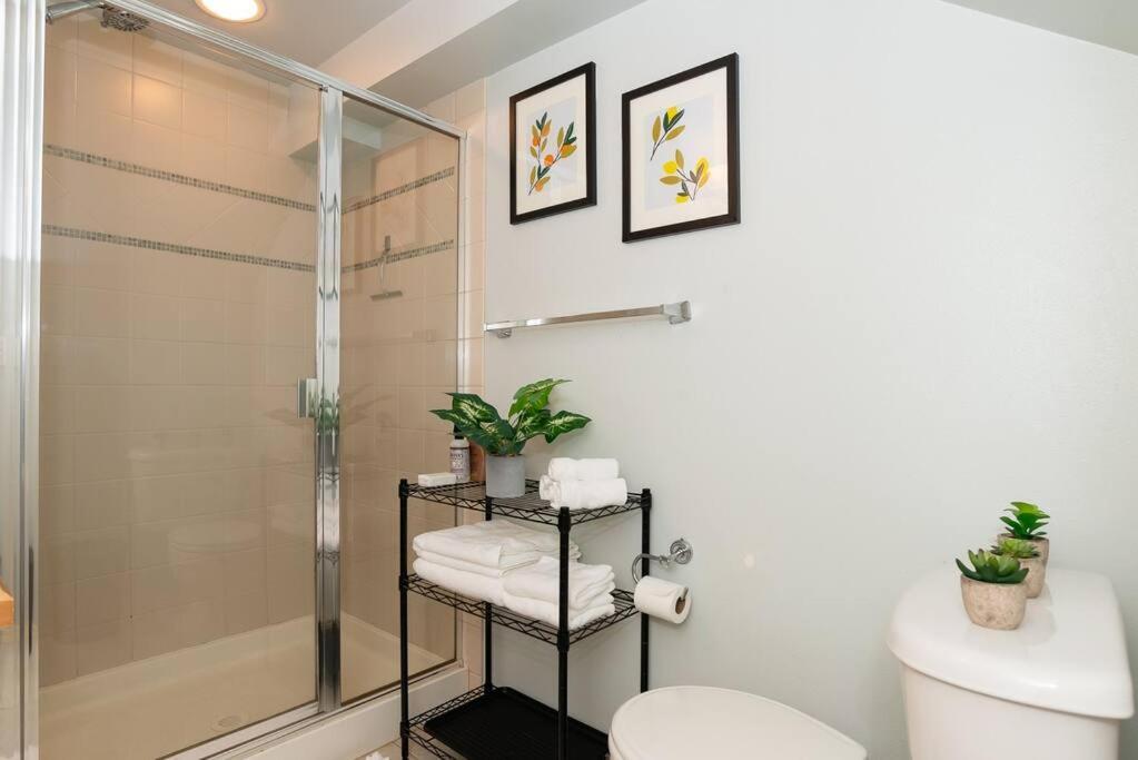 Snug Suite Near Greenlake! Seattle Exterior foto